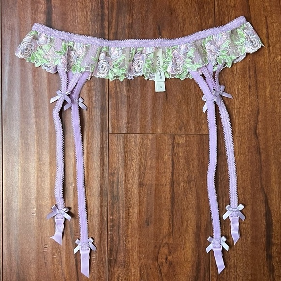 NEW LOVE & LEMONS Lilac Shimmer Floral Lace Ruffle Ribbon Bow Trim Garter Belt S - Picture 3 of 8